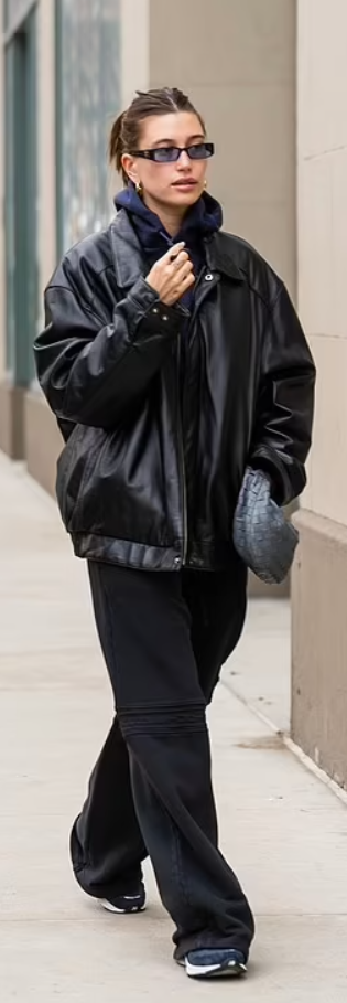 Hailey Baldwin, White Sneakers, Leather, New Balance Sneakers